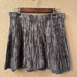 Candie's Black and Gray Skater Skirt